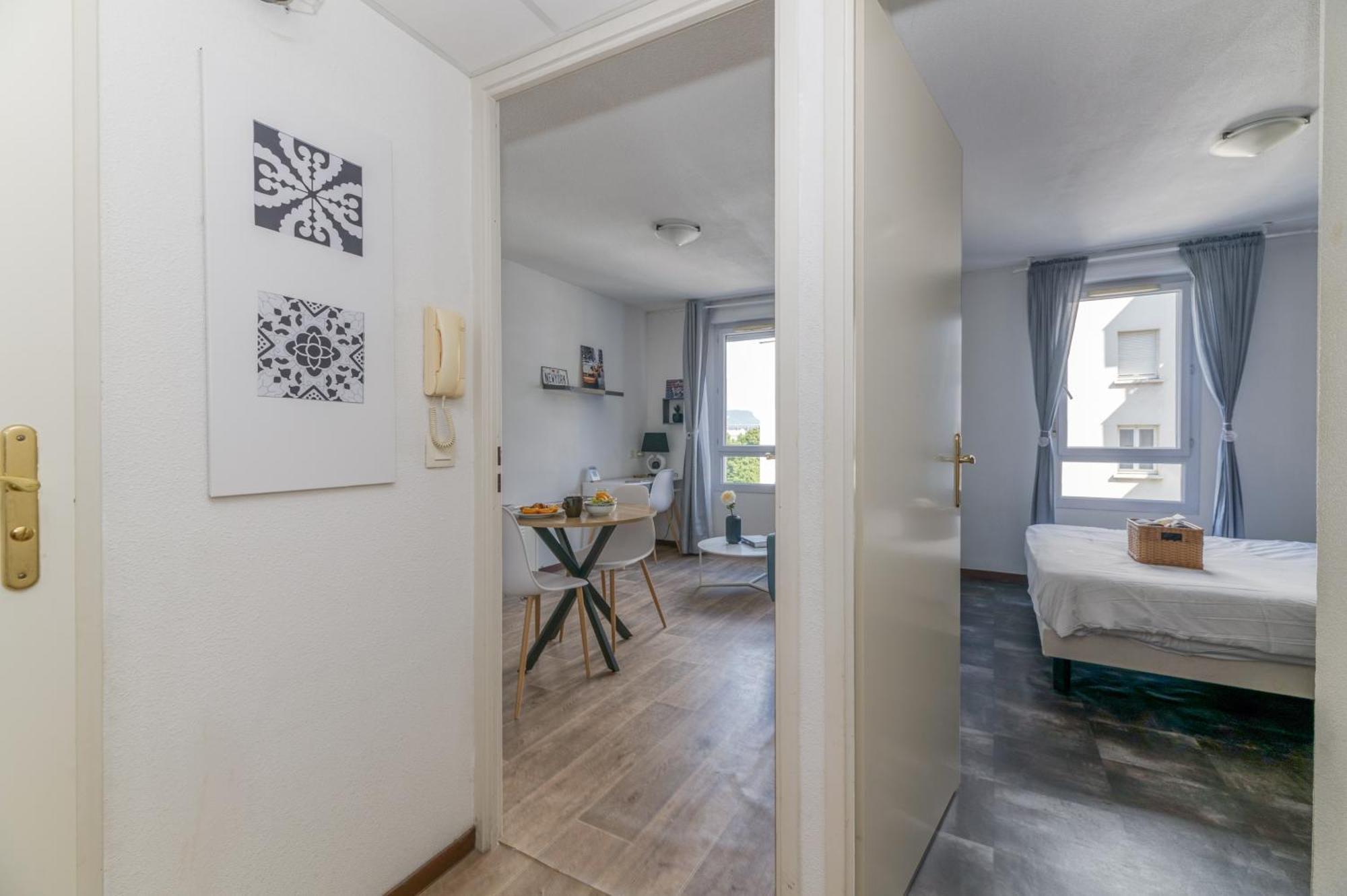 Apartment R'apparts T2 Le New York